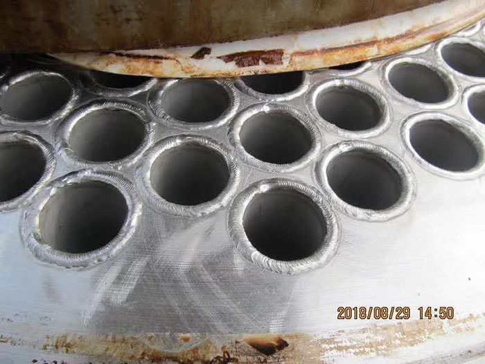 列管换热器常规维护实拍 列管换热器常规维护实拍